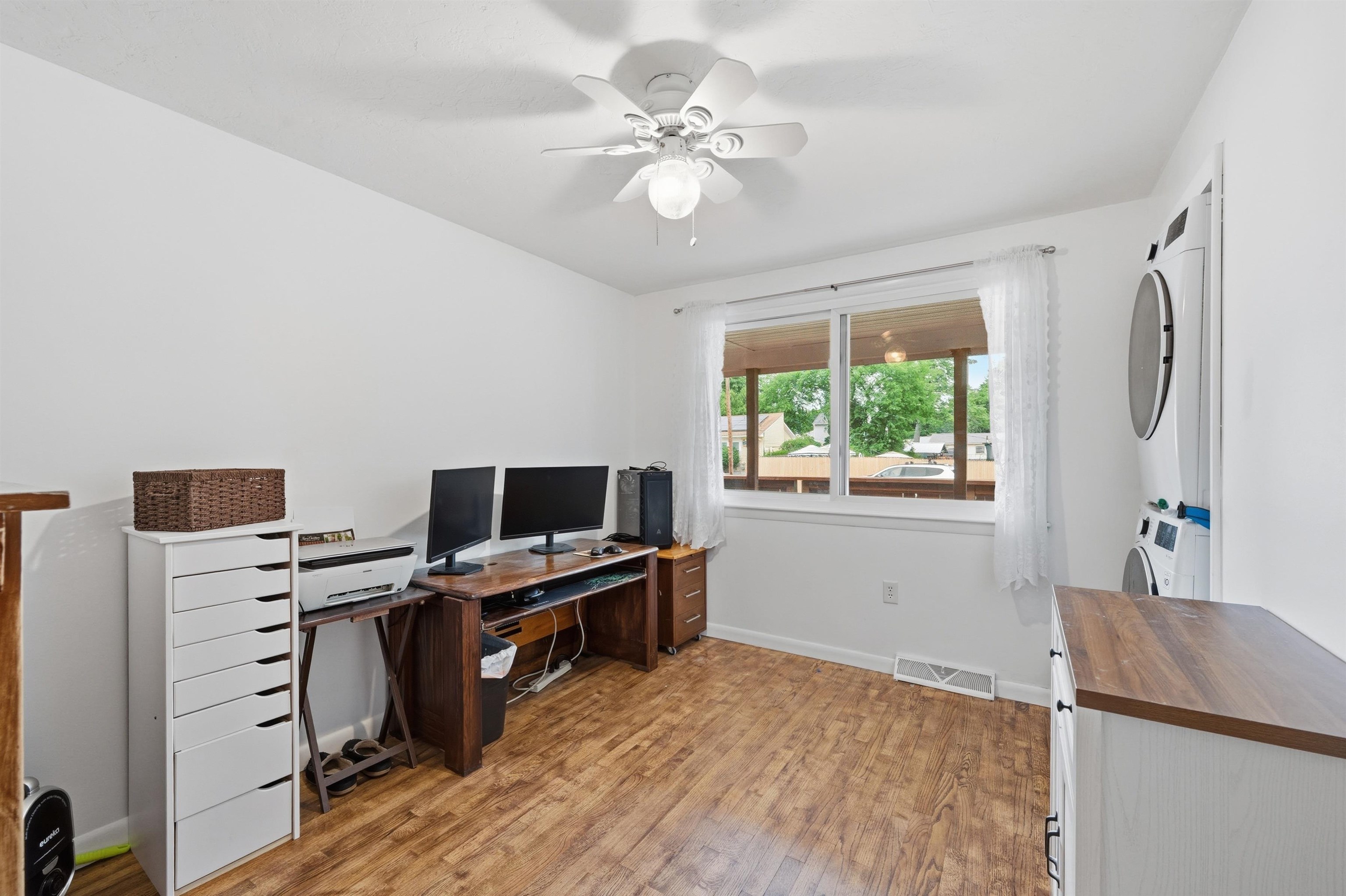 2 Iroquois Road Nashua, NH 03063 - Photo 25 of 36
