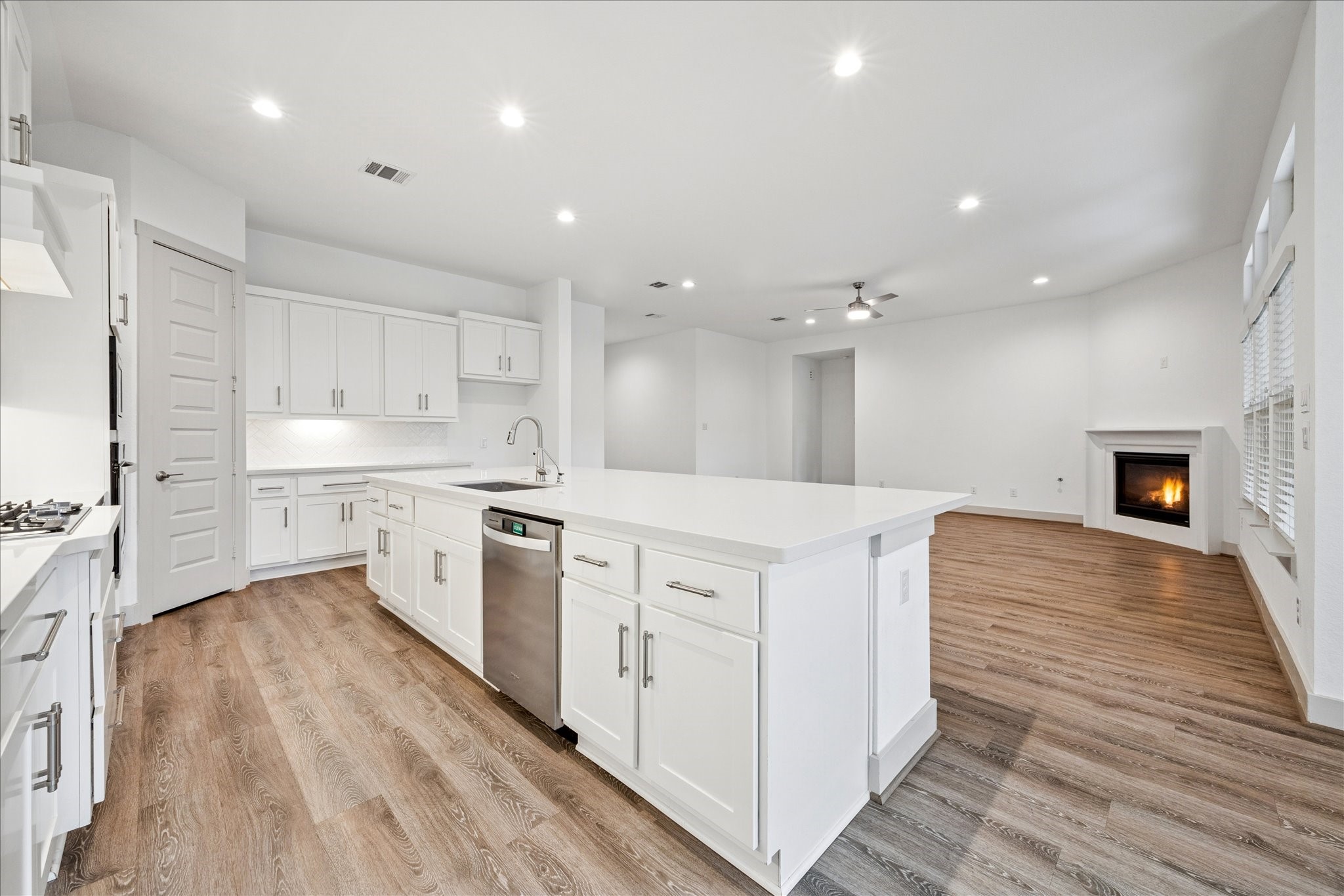 2550 Austin Trail Friendswood, TX 77546 - Photo 12 of 35 Kitchen view into the family room. Great space for entertaining family and friends!