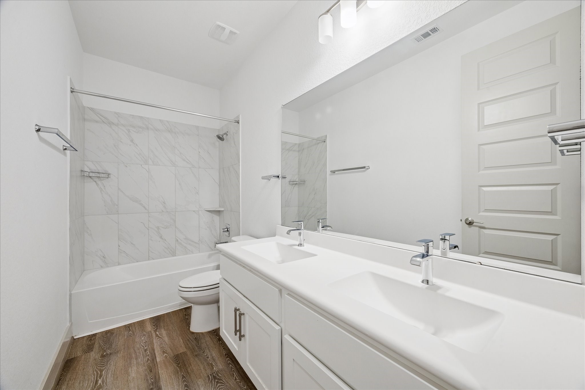 2550 Austin Trail Friendswood, TX 77546 - Photo 25 of 35 Third full bathroom with double sinks.
