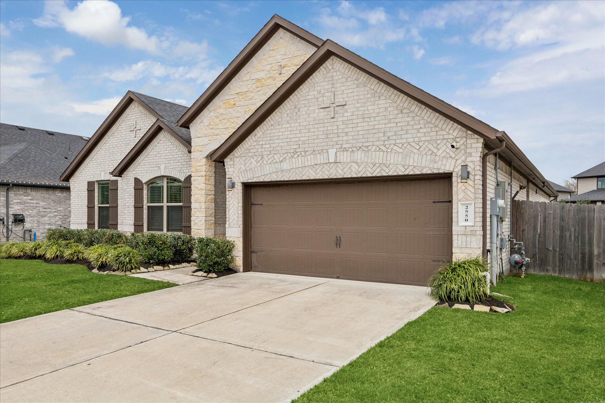 2550 Austin Trail Friendswood, TX 77546 - Photo 6 of 35 Double wide driveway.