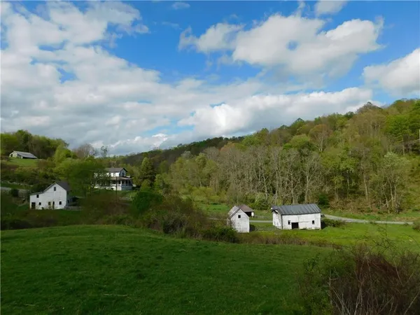 $510,000 | 108 Oak Springs Road, Claysville, PA 15323