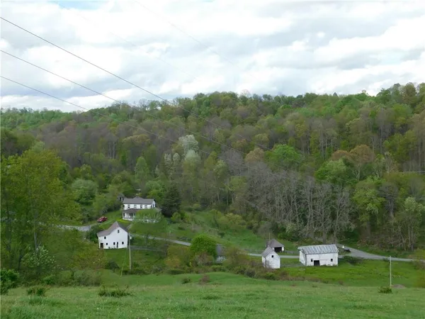 $510,000 | 108 Oak Springs Road, Claysville, PA 15323