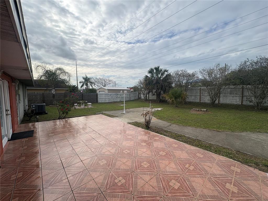 3420 Yale Circle Riverview, FL 33578 - Photo 18 of 30 a view of a backyard