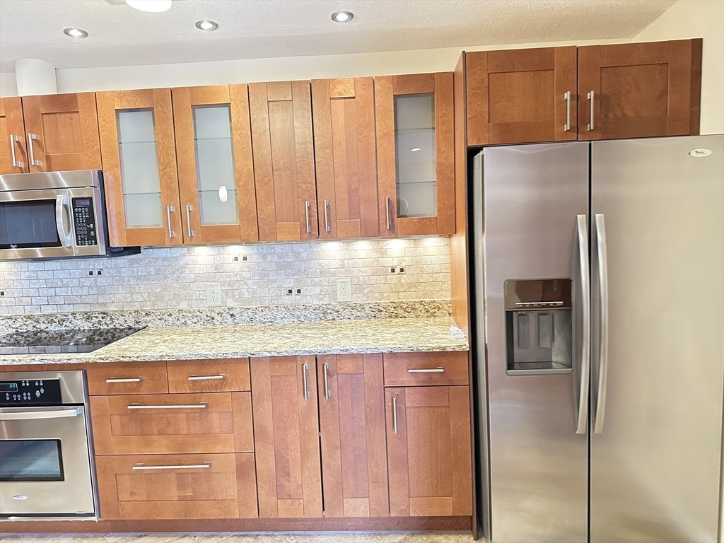 1006 Paradise Road, Unit 4PN Swampscott, MA 01907 - Photo 14 of 41