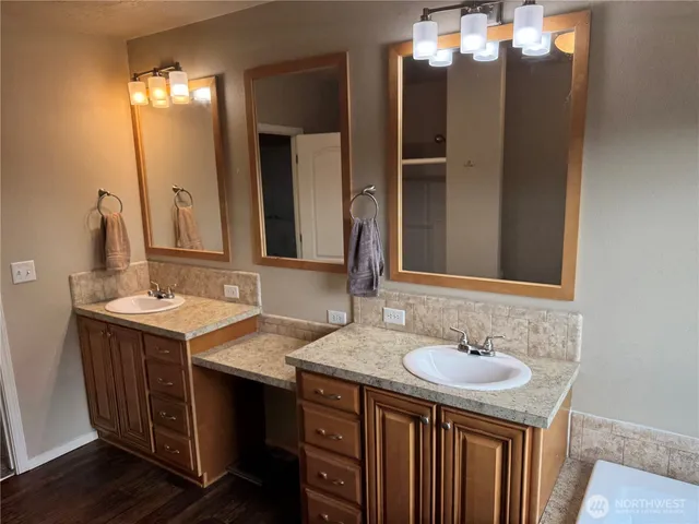 $515,000 | 31 Hood Place, Brinnon, WA 98320