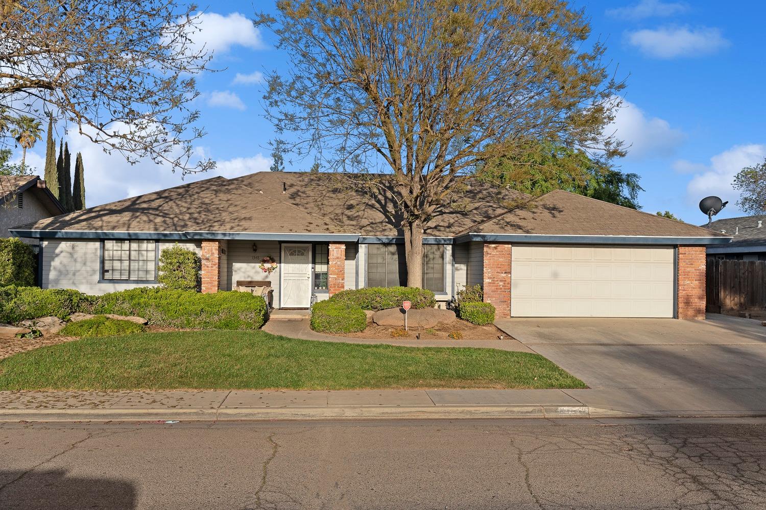 1348 North Steven Avenue Reedley, CA 93654 - Photo 1 of 21 Gallery Image 1