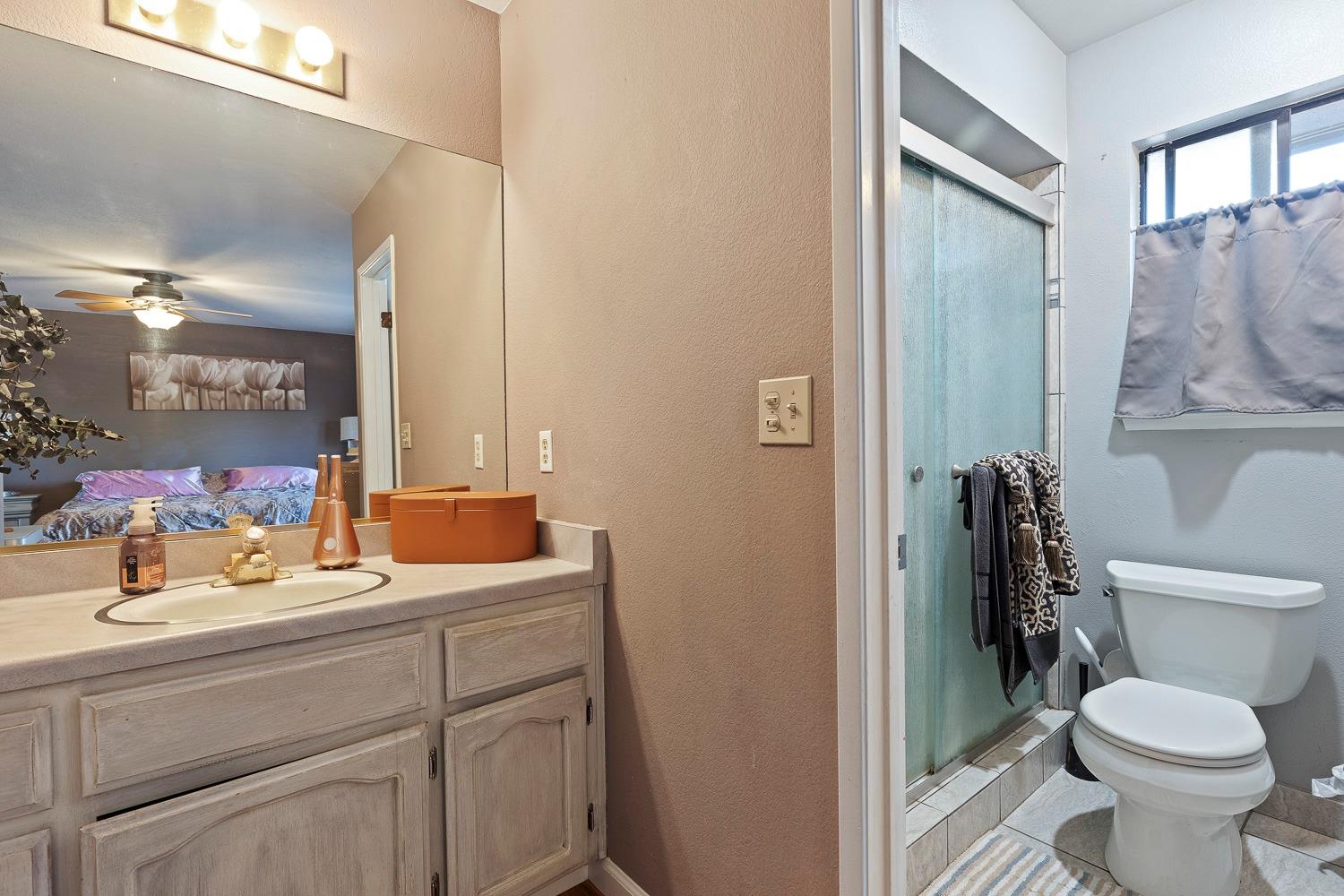 1348 North Steven Avenue Reedley, CA 93654 - Photo 12 of 21 Gallery Image 12