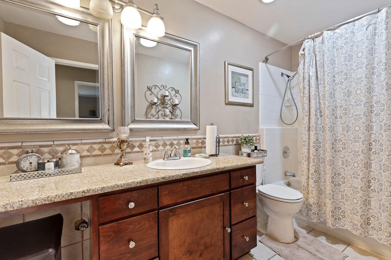 1348 North Steven Avenue Reedley, CA 93654 - Photo 13 of 21 Gallery Image 13