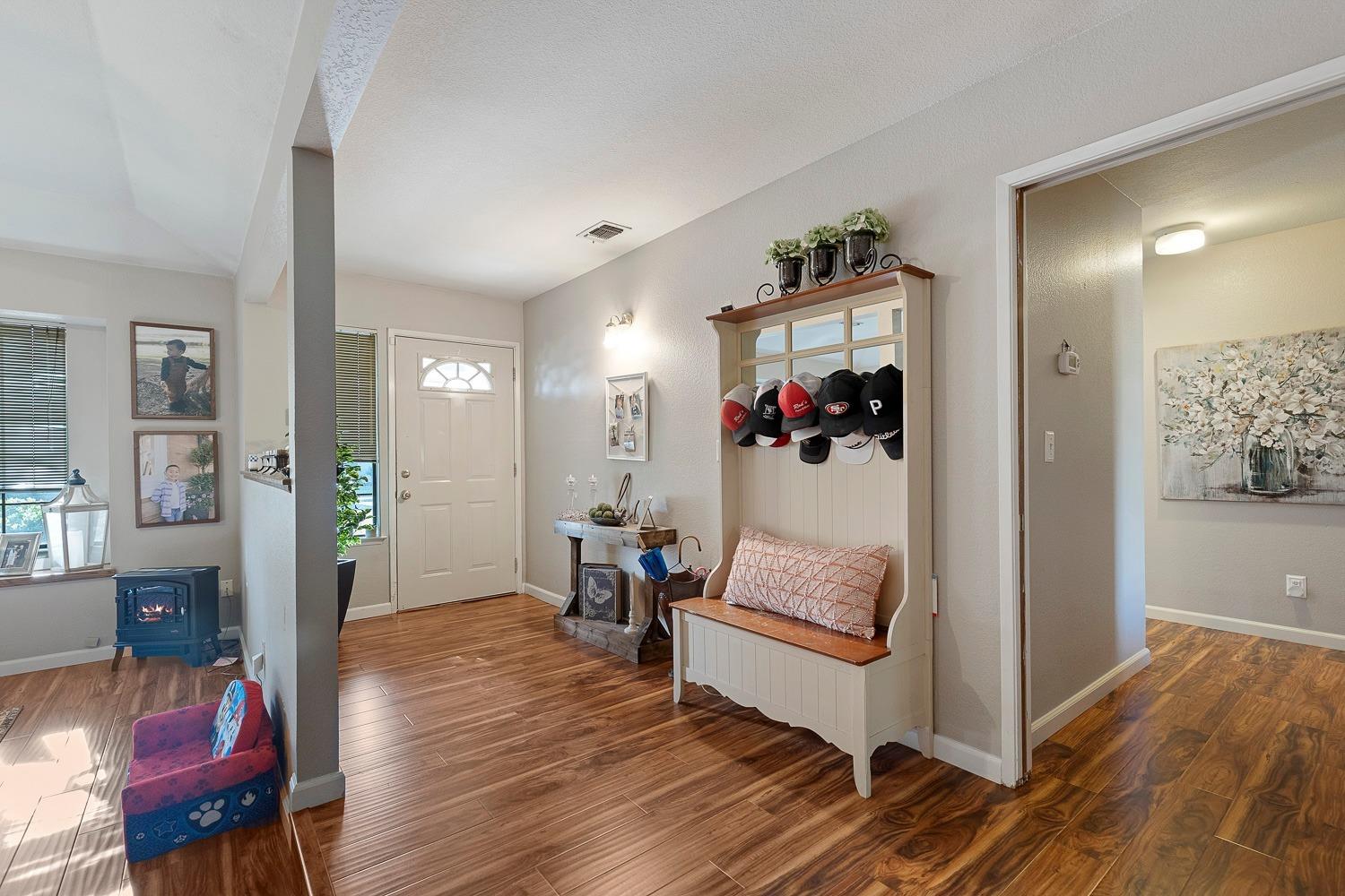 1348 North Steven Avenue Reedley, CA 93654 - Photo 5 of 21 Gallery Image 5