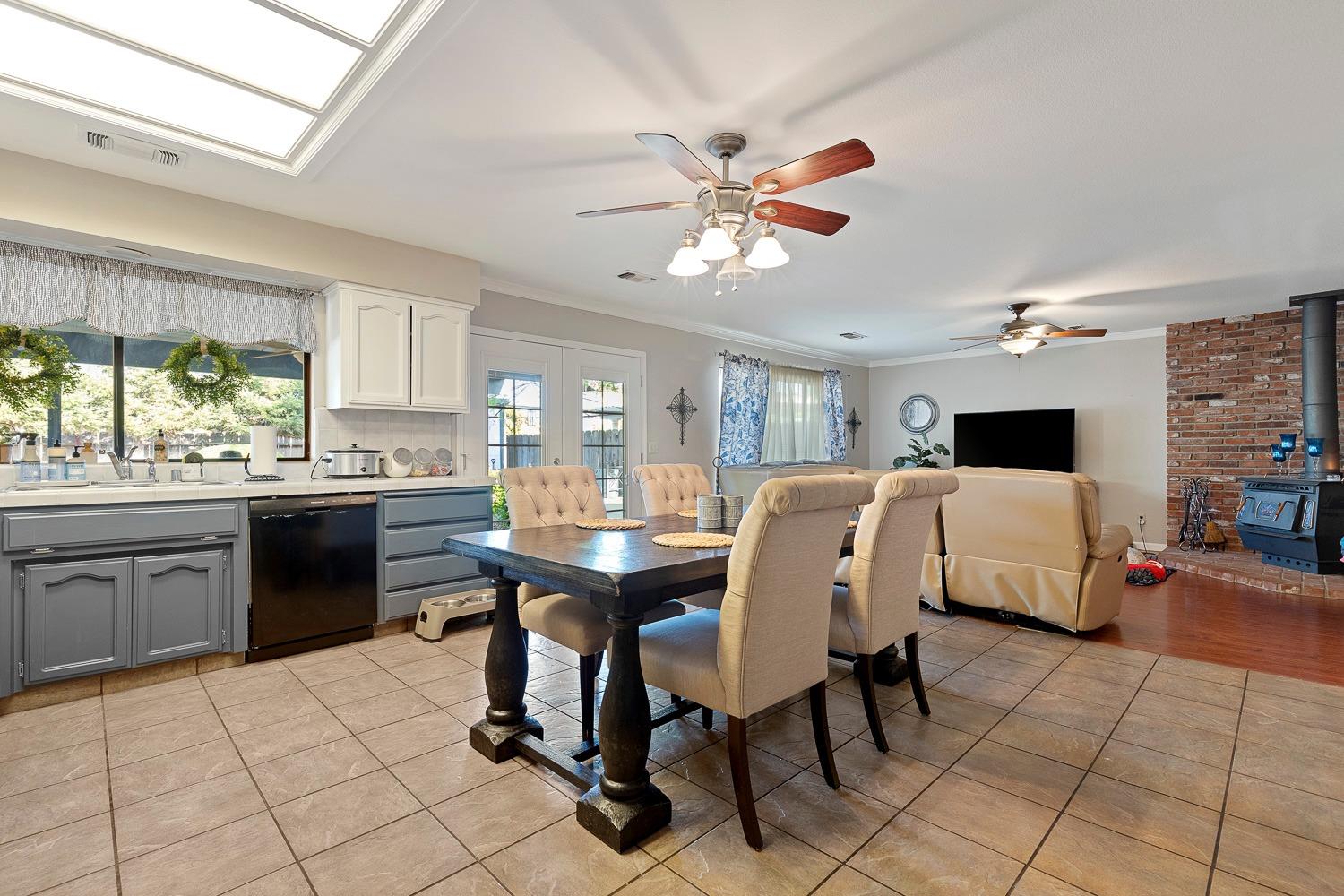 1348 North Steven Avenue Reedley, CA 93654 - Photo 10 of 21 Gallery Image 10