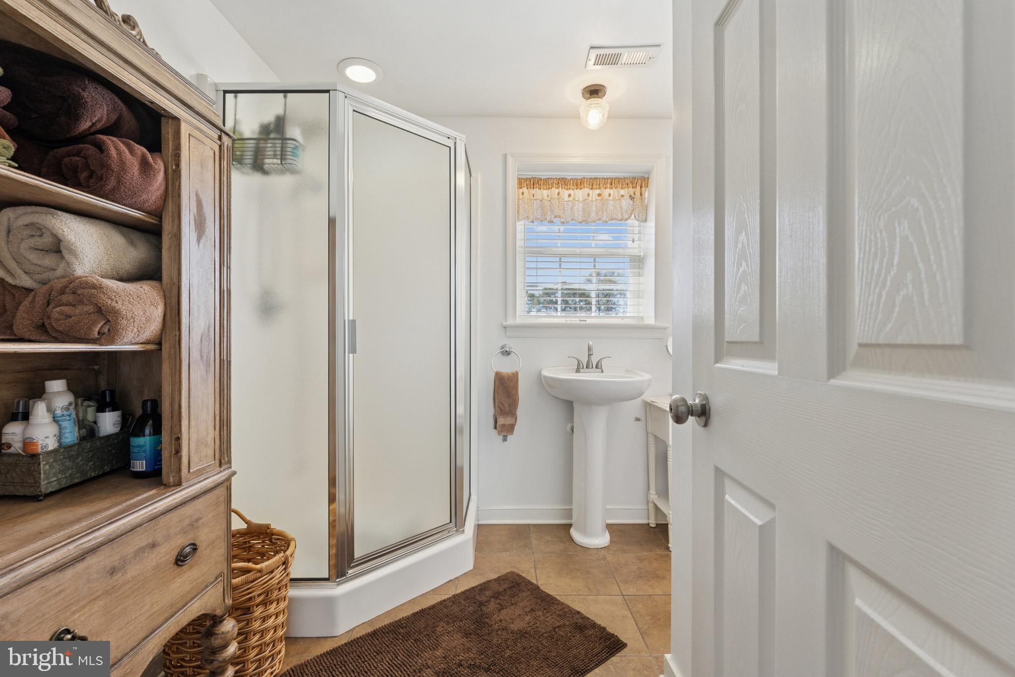8158 Tate Road Ruther Glen, VA 22546 - Photo 33 of 73 Upper Level Full Bath