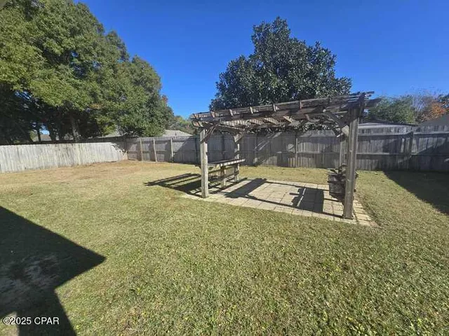 $2,300 | 19 Flamenco Street, Mary Esther, FL 32569