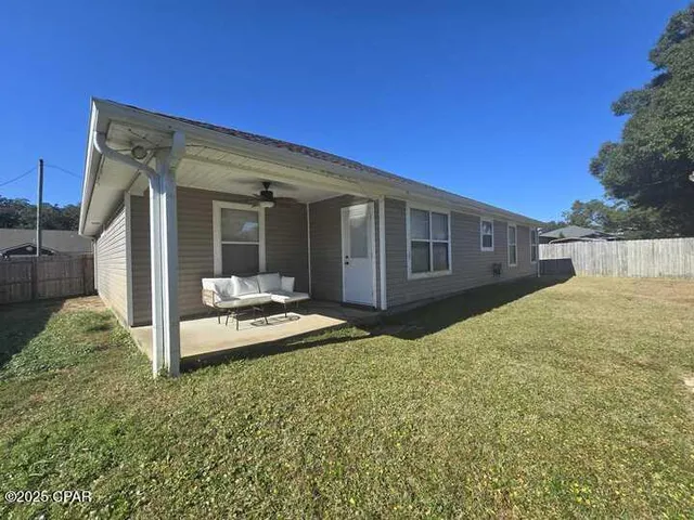 $2,300 | 19 Flamenco Street, Mary Esther, FL 32569