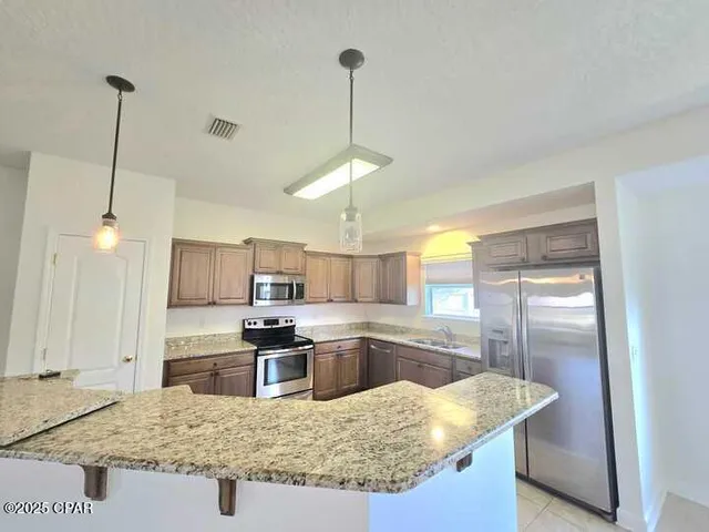 $2,300 | 19 Flamenco Street, Mary Esther, FL 32569