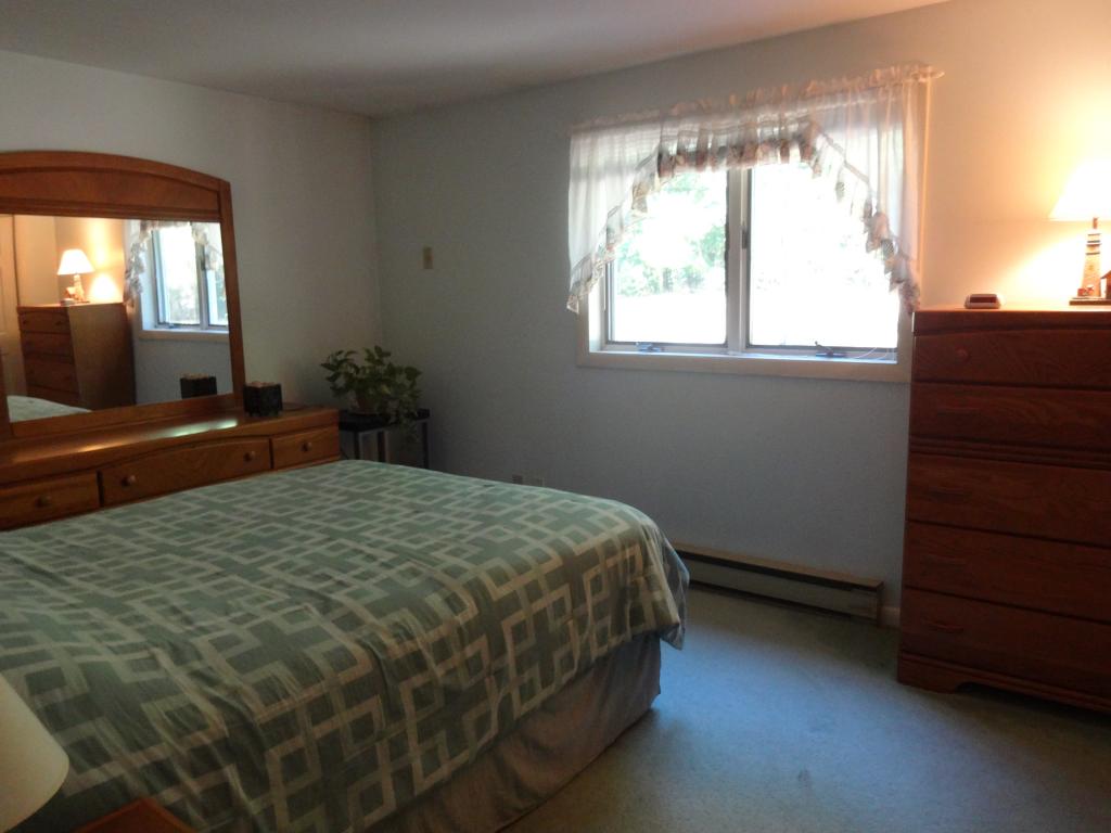 23 Old Stagecoach Road, Unit 2 Epping, NH 03042 - Photo 8 of 9 Gallery Image 8