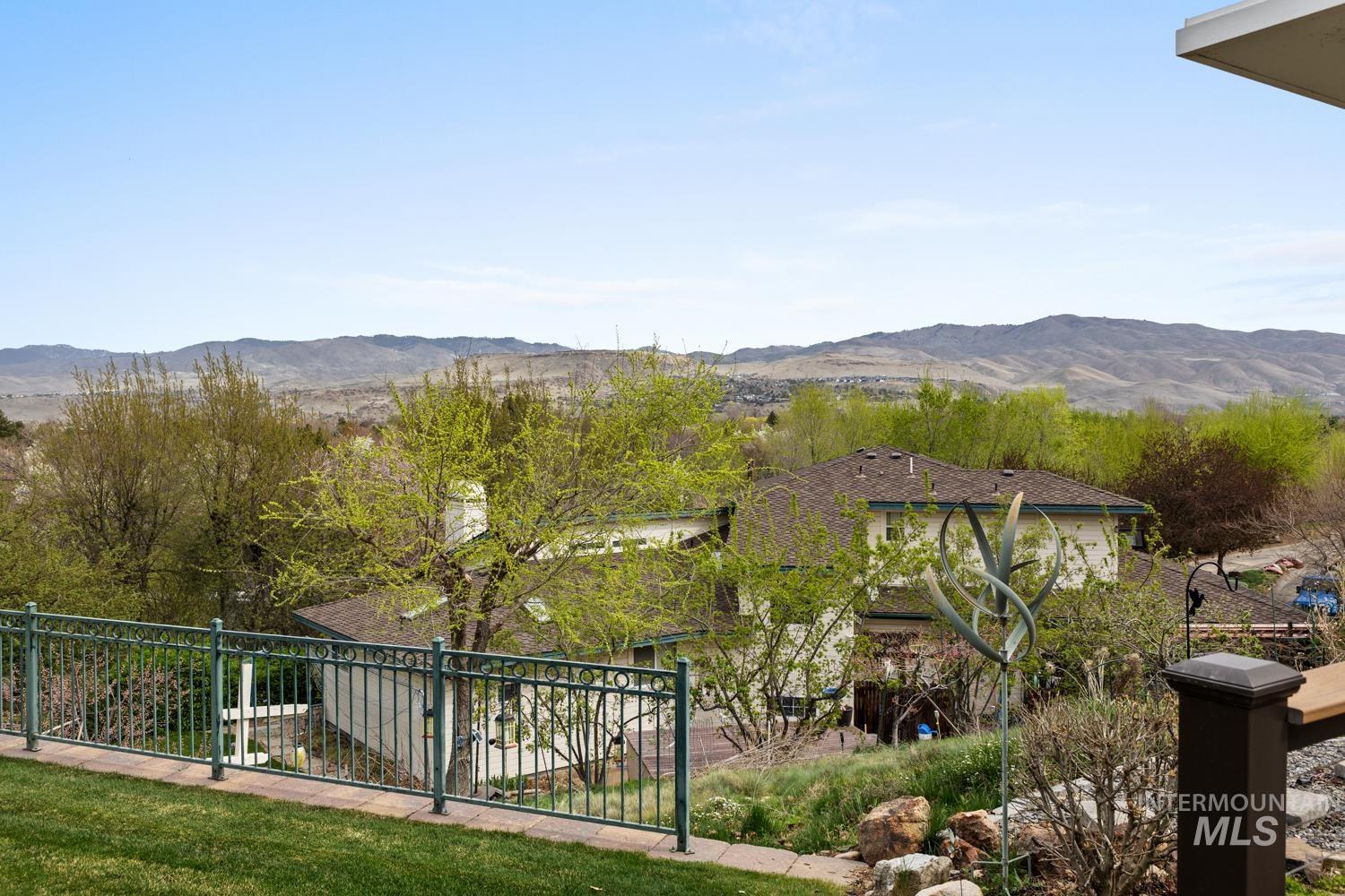 318 East Lake Rim Lane Boise, ID 83706 - Photo 43 of 50