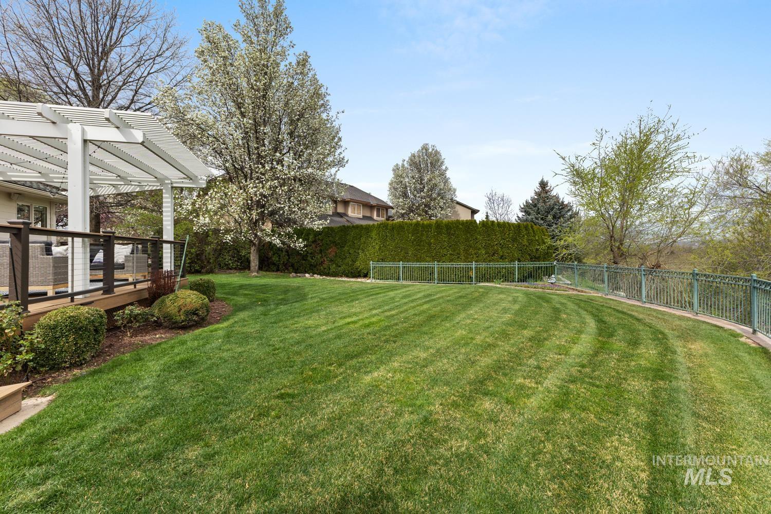 318 East Lake Rim Lane Boise, ID 83706 - Photo 44 of 50