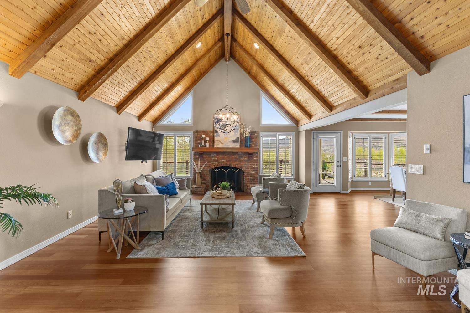 318 East Lake Rim Lane Boise, ID 83706 - Photo 9 of 50