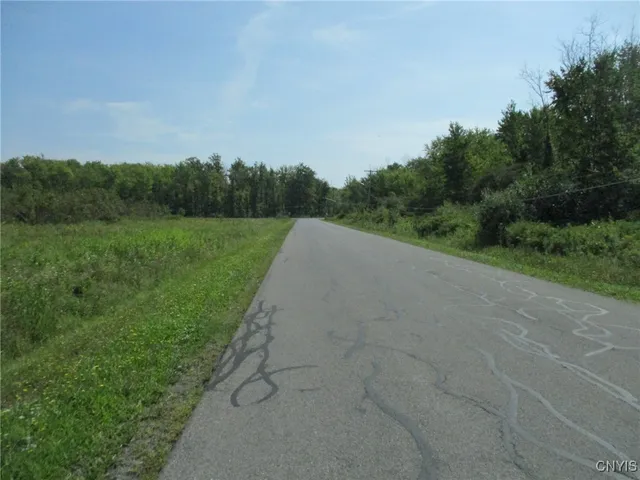 $130,000 | 5 Hitchcock Point Road, Bridgeport, NY 13030