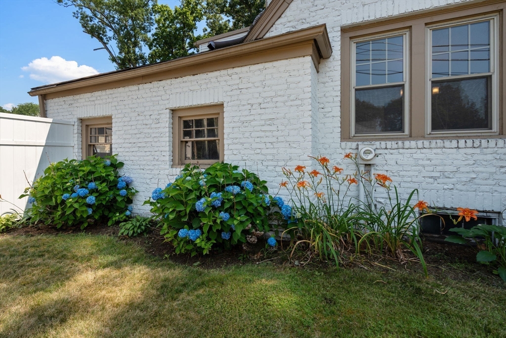 107 Perkins Street Springfield, MA 01118 - Photo 28 of 29