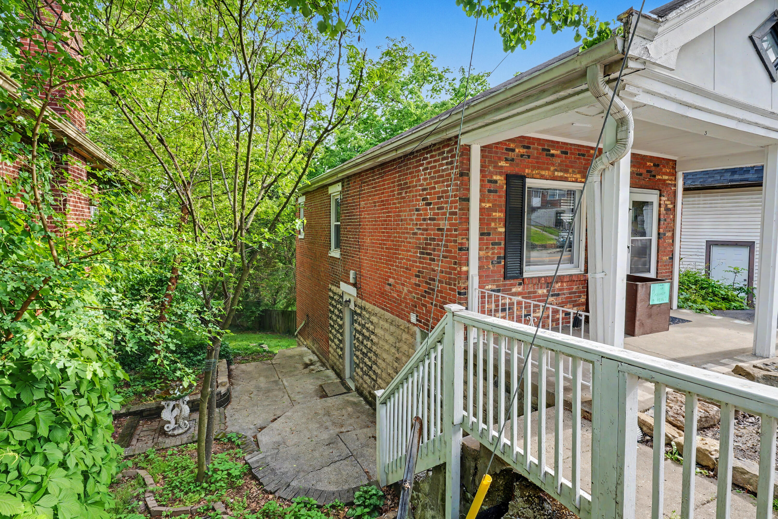 2825 Madison Avenue Covington, KY 41015 - Photo 3 of 24