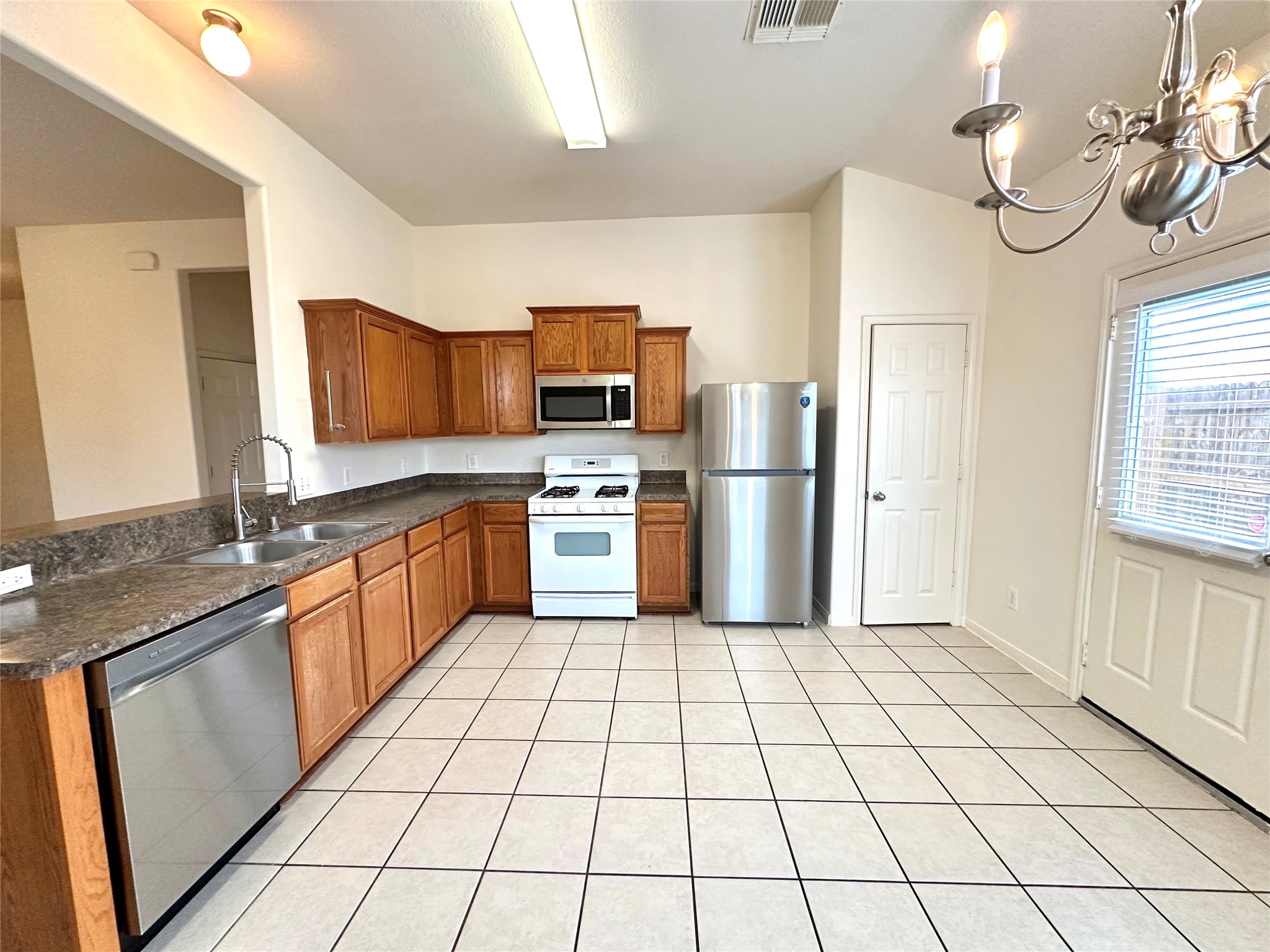 14611 Becurtesy Court Cypress, TX 77429 - Photo 7 of 19
