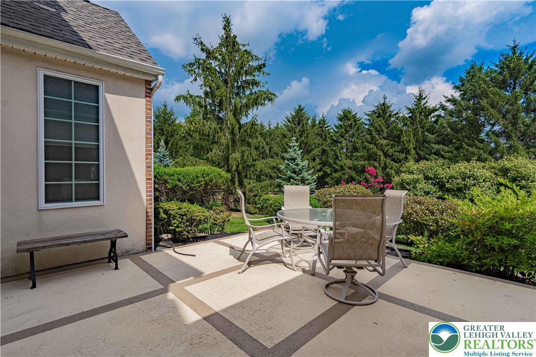 803 Dorset Road Allentown, PA 18104 - Photo 40 of 44 a building outdoor space with sitting space