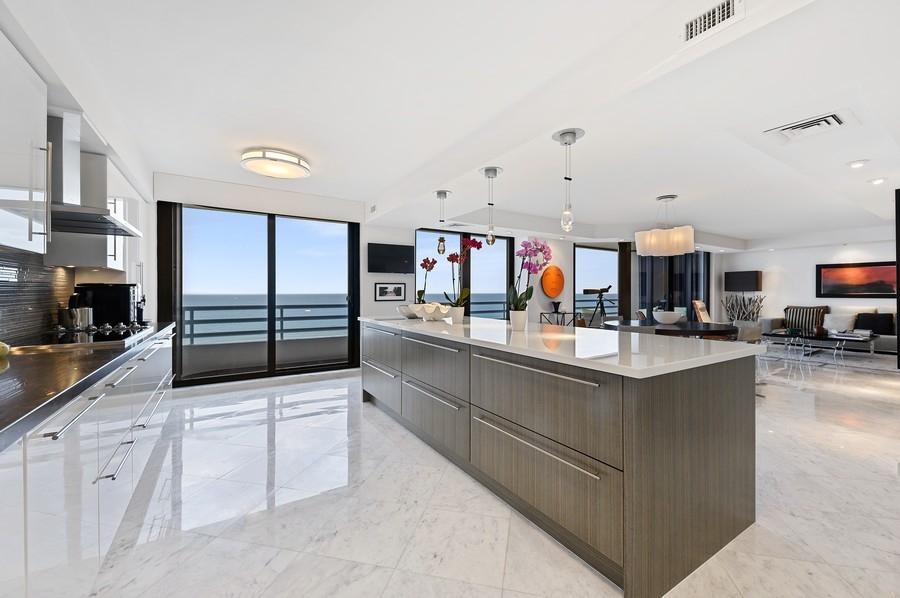1500 South Ocean Boulevard, Unit S802 Boca Raton, FL 33432 - Photo 10 of 53 Kitchen