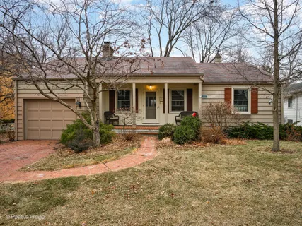 $465,000 | 671 Prairie Avenue, Glen Ellyn, IL 60137