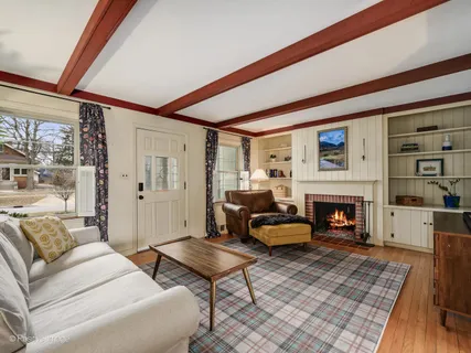 $465,000 | 671 Prairie Avenue, Glen Ellyn, IL 60137