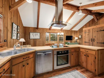 $465,000 | 671 Prairie Avenue, Glen Ellyn, IL 60137