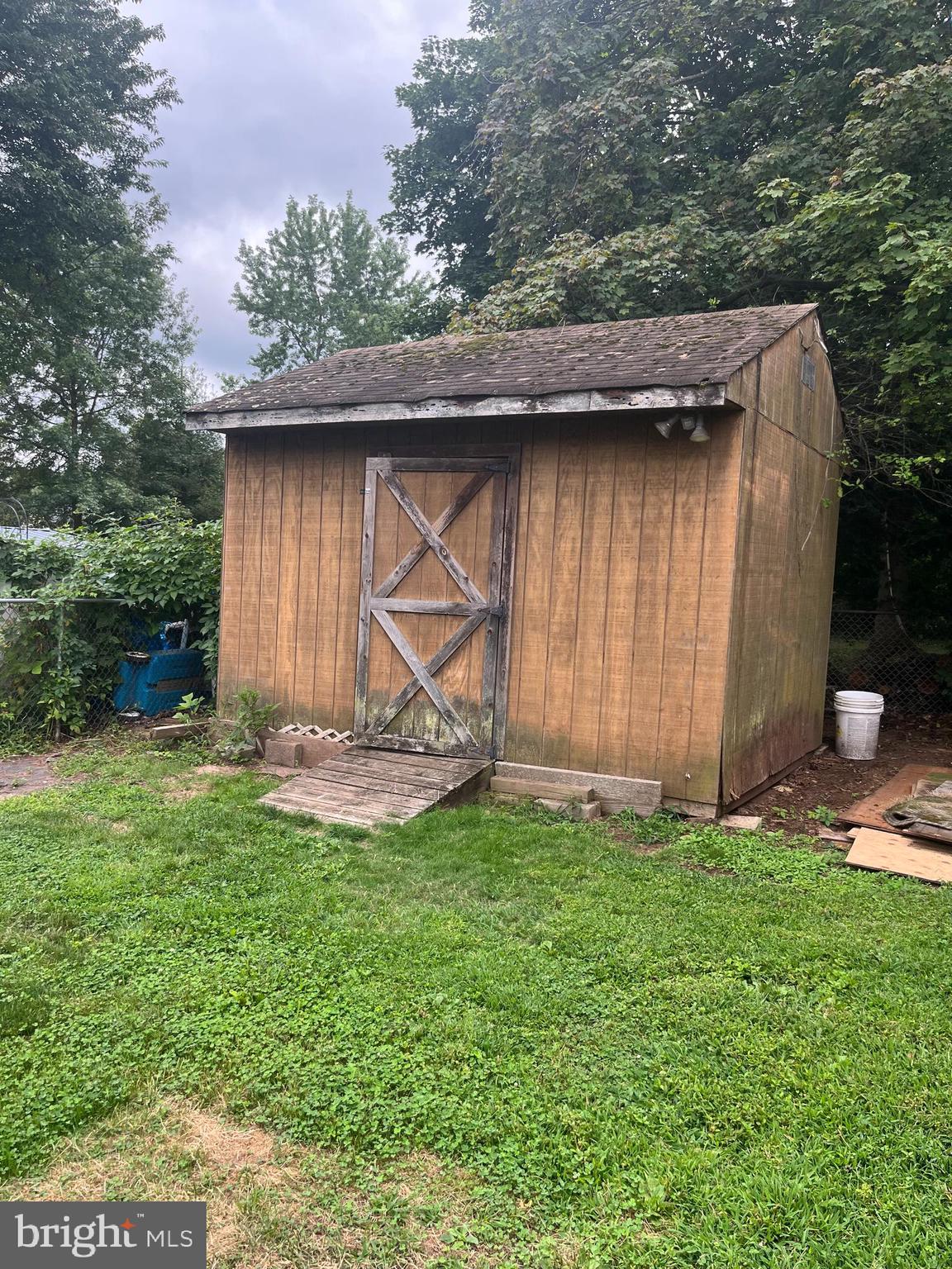 Terrace Boulevard Ewing, NJ 08618 - Photo 15 of 18 Shed
