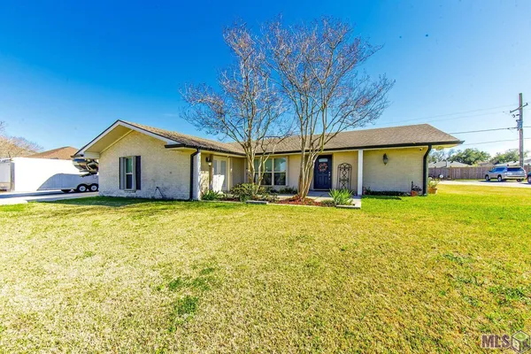 $325,000 | 300 Estate Drive, Houma, LA 70364