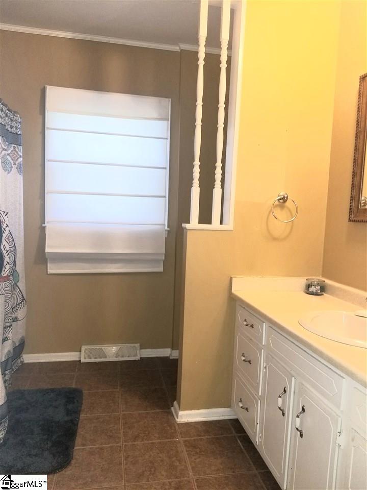 202 Elljean Road Easley, SC 29640 - Photo 14 of 20