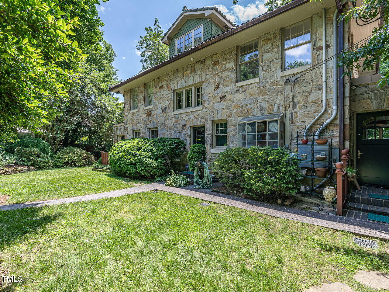 2501 Kenmore Drive Raleigh, NC 27608 - Photo 45 of 58
