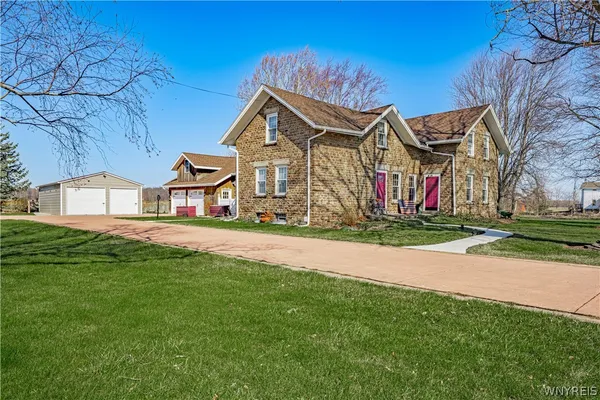 $525,000 | 2804 Maple Road, Wilson, NY 14172