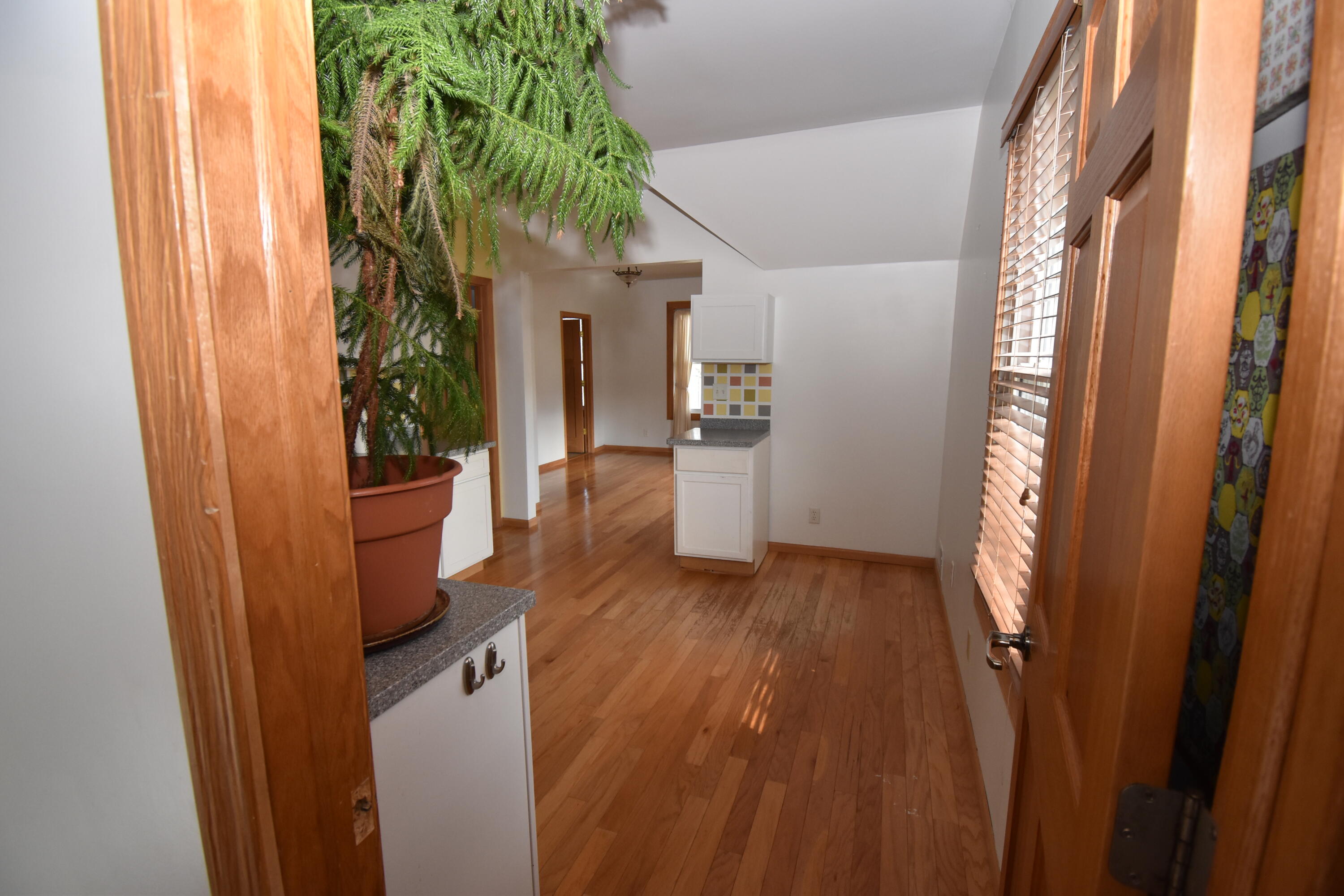 1905 Ehlert Street Racine, WI 53405 - Photo 16 of 29 UL Kitchen