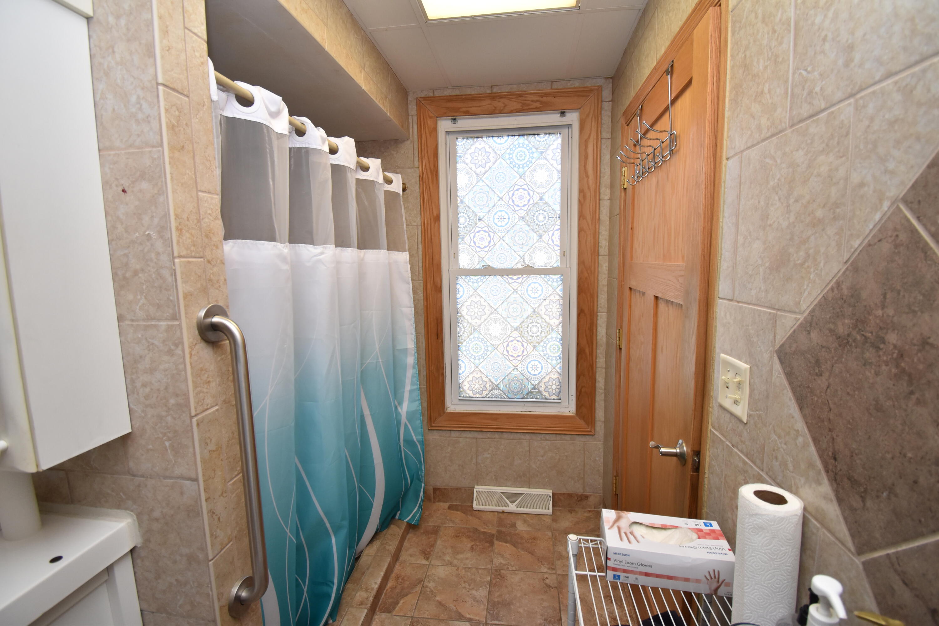 1905 Ehlert Street Racine, WI 53405 - Photo 7 of 29 LL Bath 2