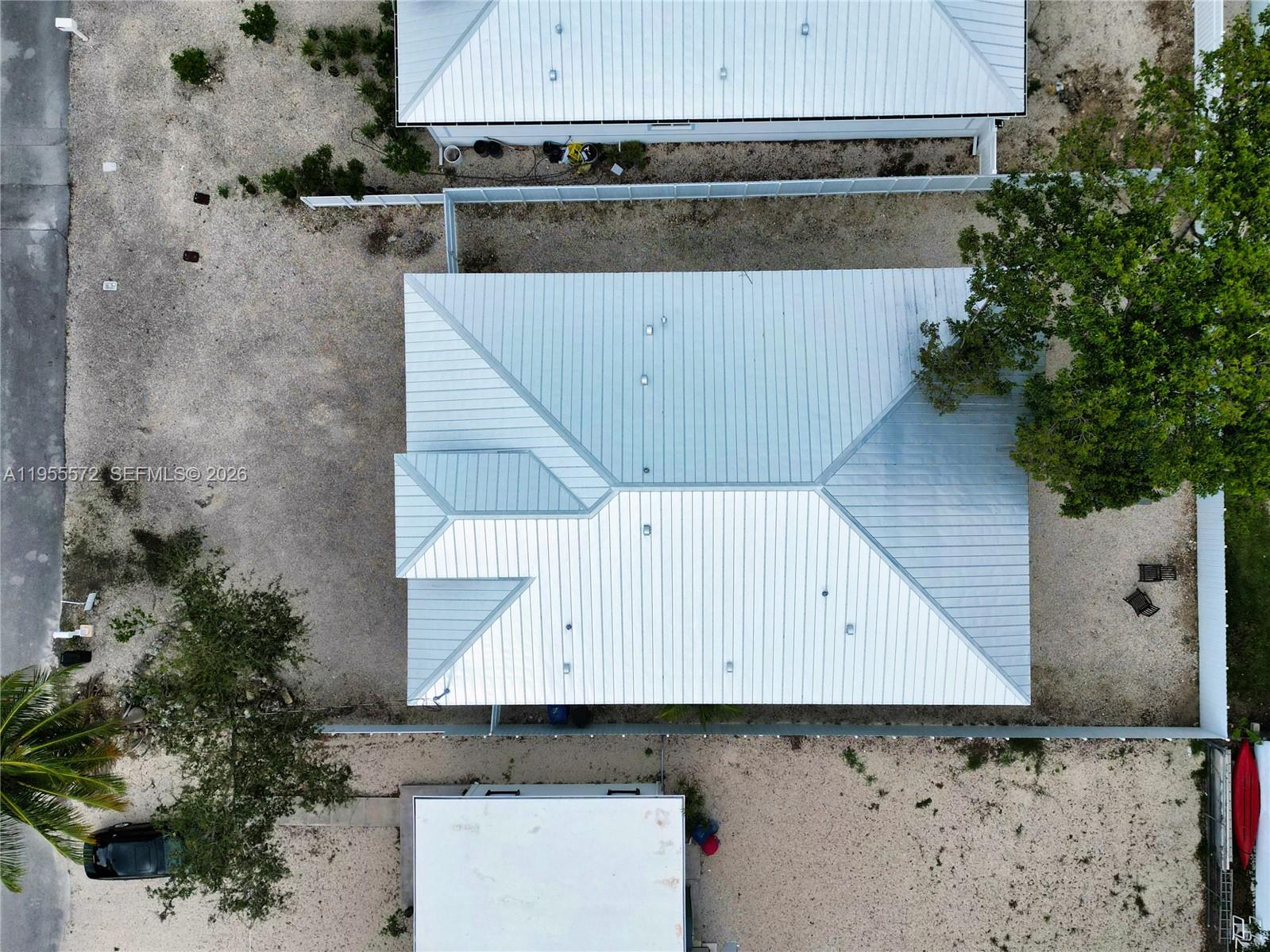 640 Colson Drive Key Largo, FL 33037 - Photo 2 of 39