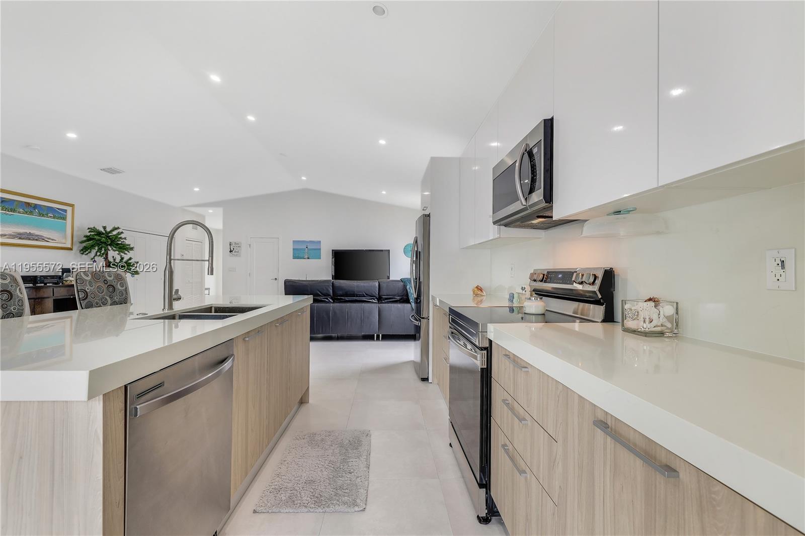 640 Colson Drive Key Largo, FL 33037 - Photo 25 of 39