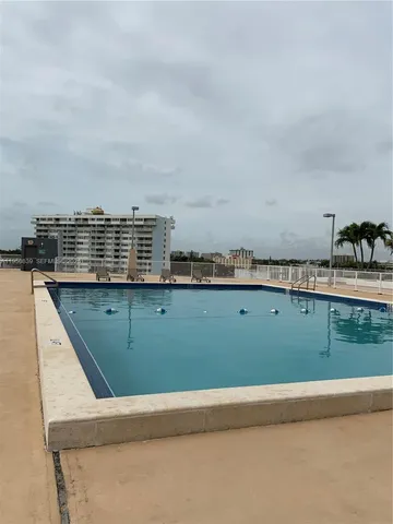 $1,900 | 13499 Biscayne Boulevard, Unit PH1704, North Miami, FL 33181