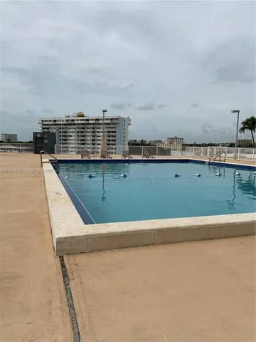 $1,900 | 13499 Biscayne Boulevard, Unit PH1704, North Miami, FL 33181