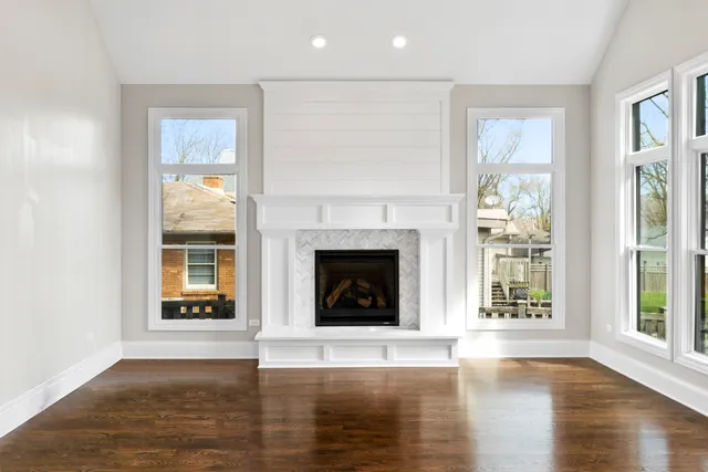 $1,650,000 | 660 Eagle Street, Naperville, IL 60563