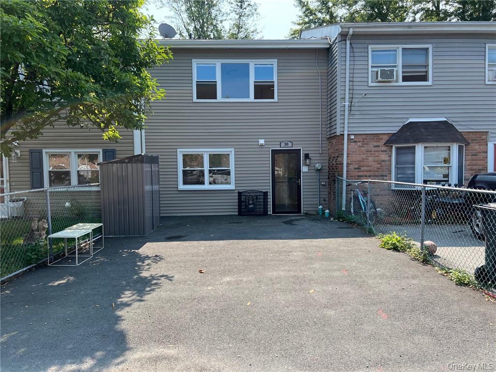 38 Hampton Court Middletown, NY 10941 - Photo 16 of 17 View of front facade with a wide driveway