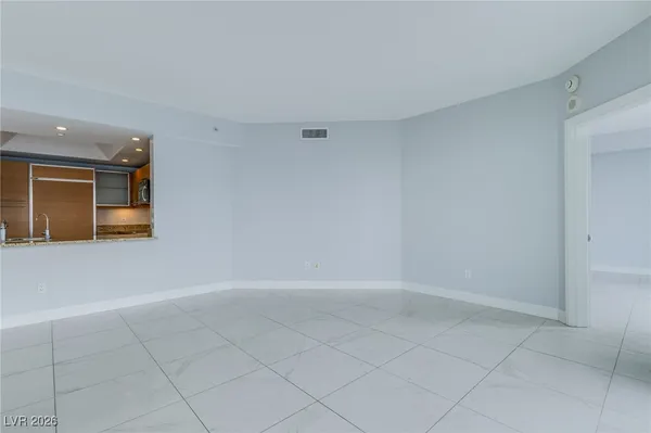 $5,000 | 222 Karen Avenue, Unit 3804, Las Vegas, NV 89109