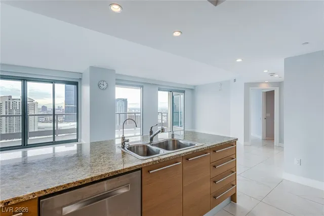 $5,000 | 222 Karen Avenue, Unit 3804, Las Vegas, NV 89109