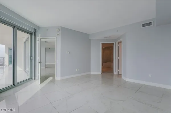 $5,000 | 222 Karen Avenue, Unit 3804, Las Vegas, NV 89109