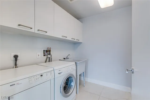 $5,000 | 222 Karen Avenue, Unit 3804, Las Vegas, NV 89109