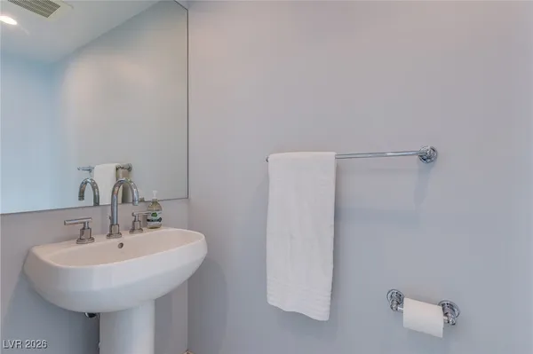 $5,000 | 222 Karen Avenue, Unit 3804, Las Vegas, NV 89109