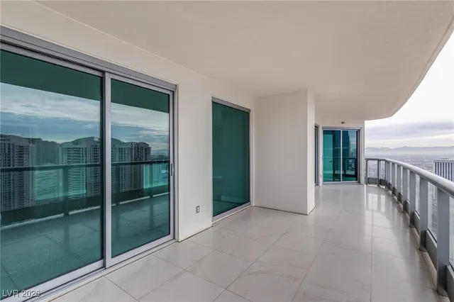 $5,000 | 222 Karen Avenue, Unit 3804, Las Vegas, NV 89109